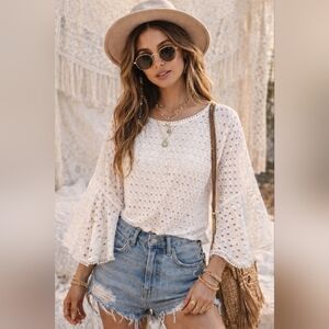Vivid Eyelet Lace Boho Top – NWT Medium